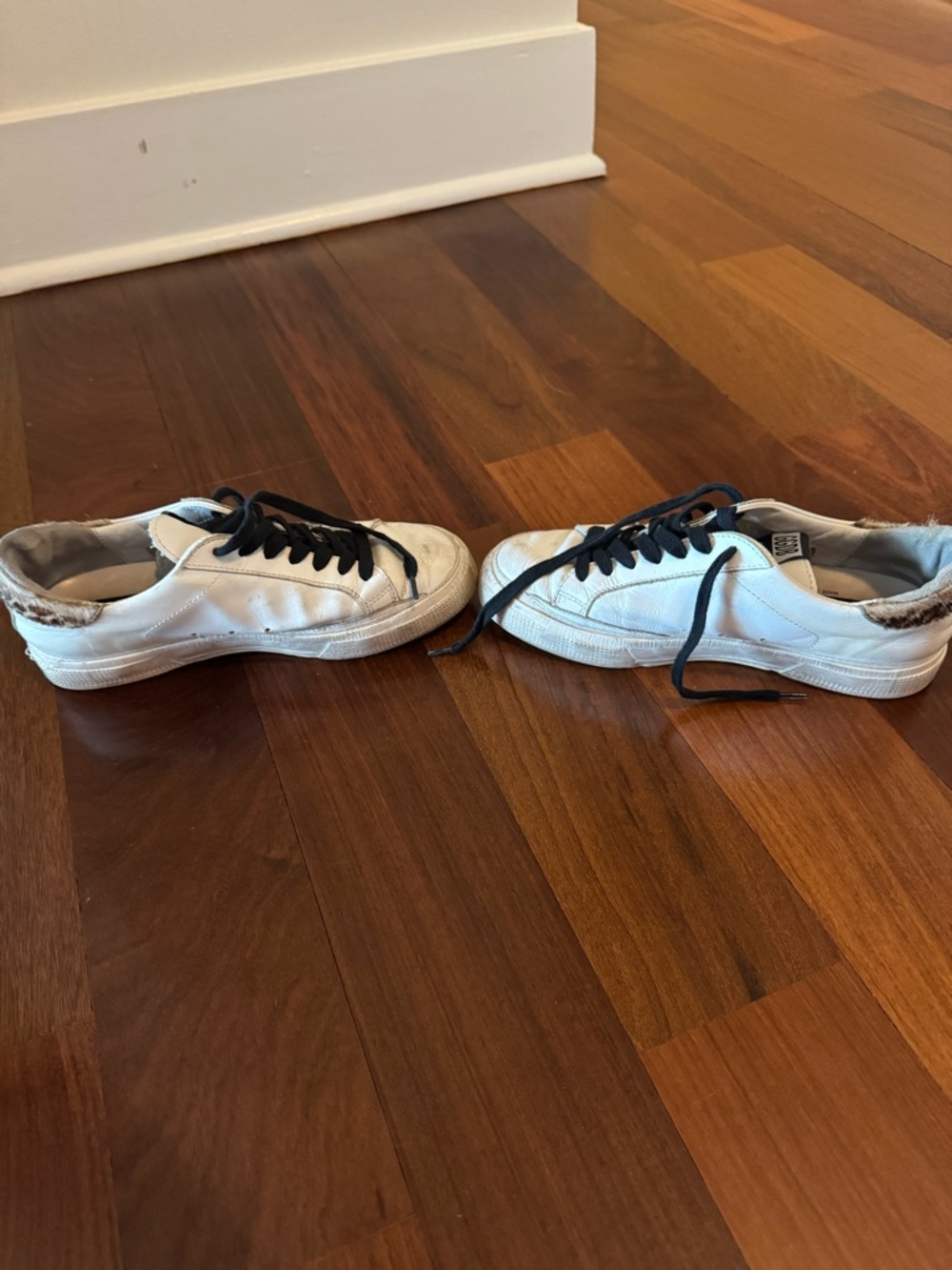 Golden Goose Super Star Leather Low-Top Sneakers with Black Laces - Picture 4 of 7